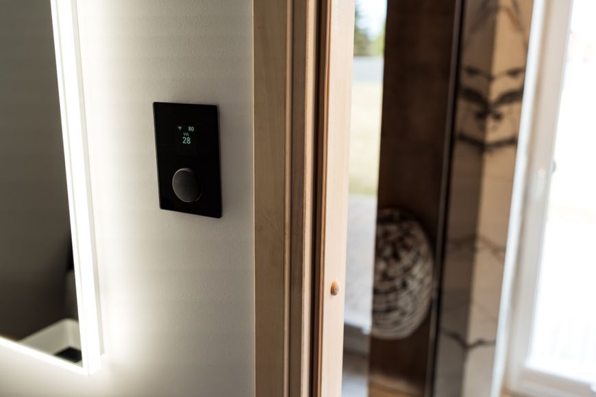 Пульт керування HUUM UKU 4.2 Glass з функцією WiFi (Black, Wifi) EQCP-HU-4.2GWFB фото